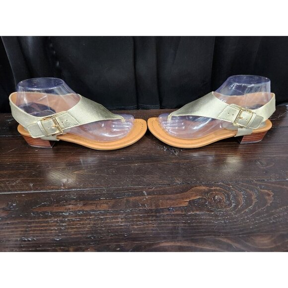 Tommy Hilfiger Kitty 2 Gold Thong Sandals/Sz. 7.5M, EUC - Picture 4 of 10